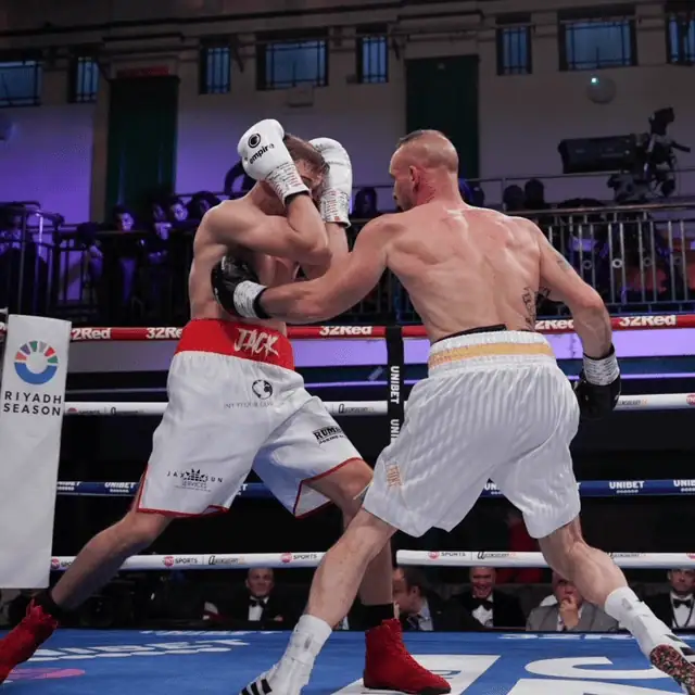 Combat de Remi à Londres au York Hall