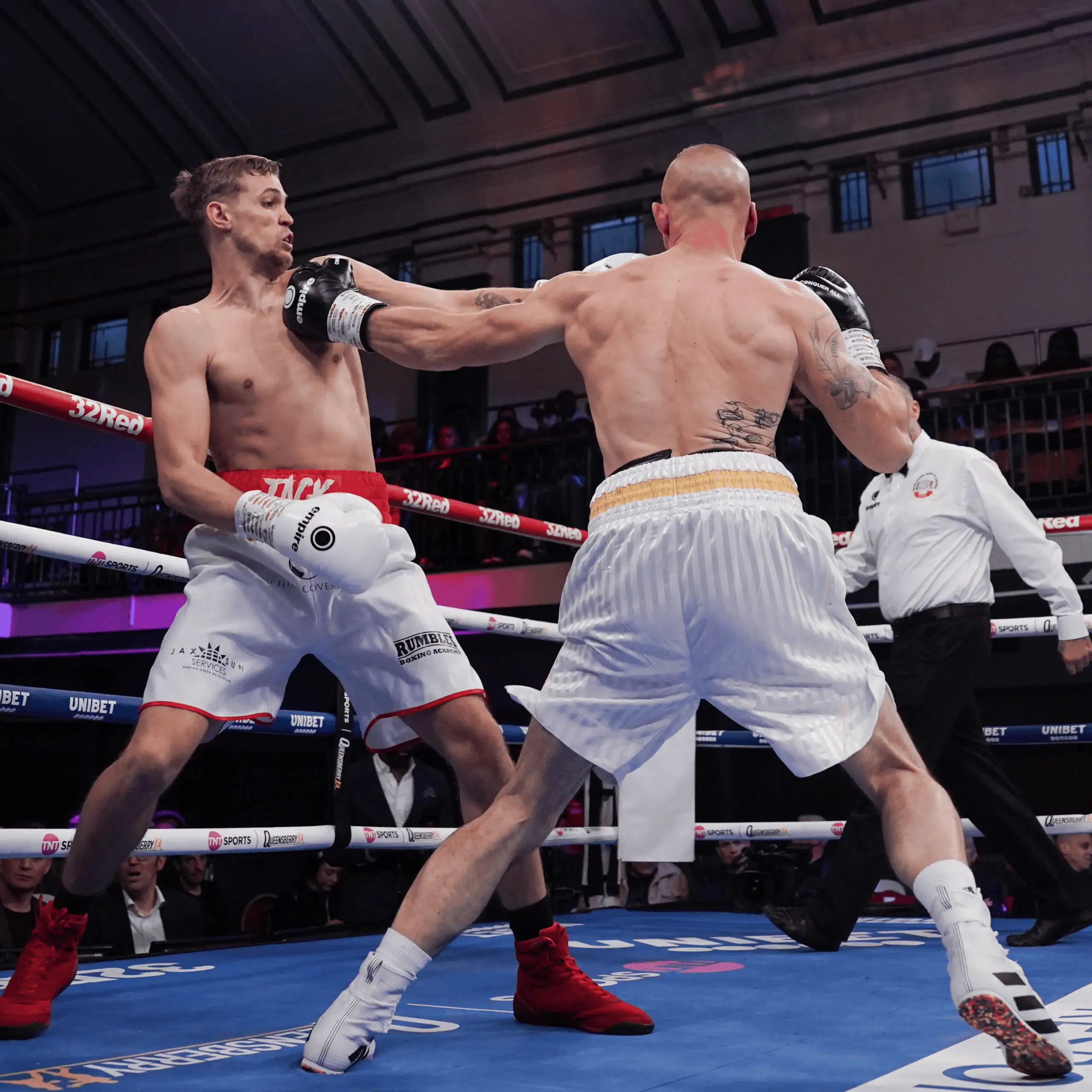 Photo-20-04-2024-19-28-53-1-scaled